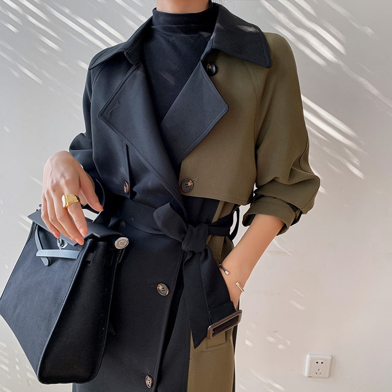 Krohn-e | Schicker marineblauer und olivfarbener Trenchcoat