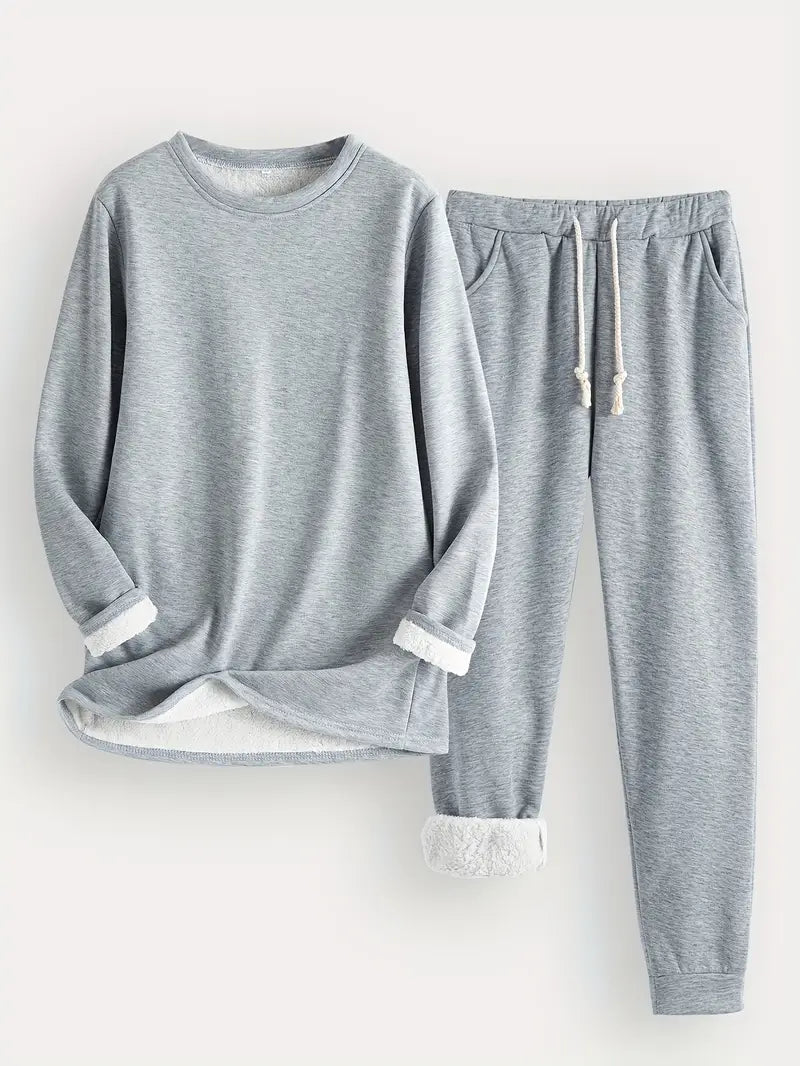 Kuscheliges Damen-Outfit mit Fleece-Innenfutter
