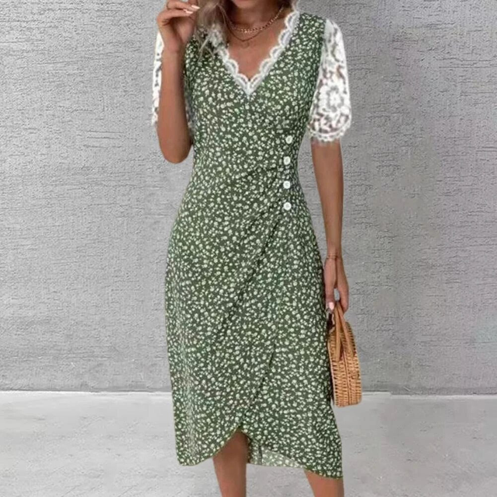 Mia: Elegantes Spitzenkleid