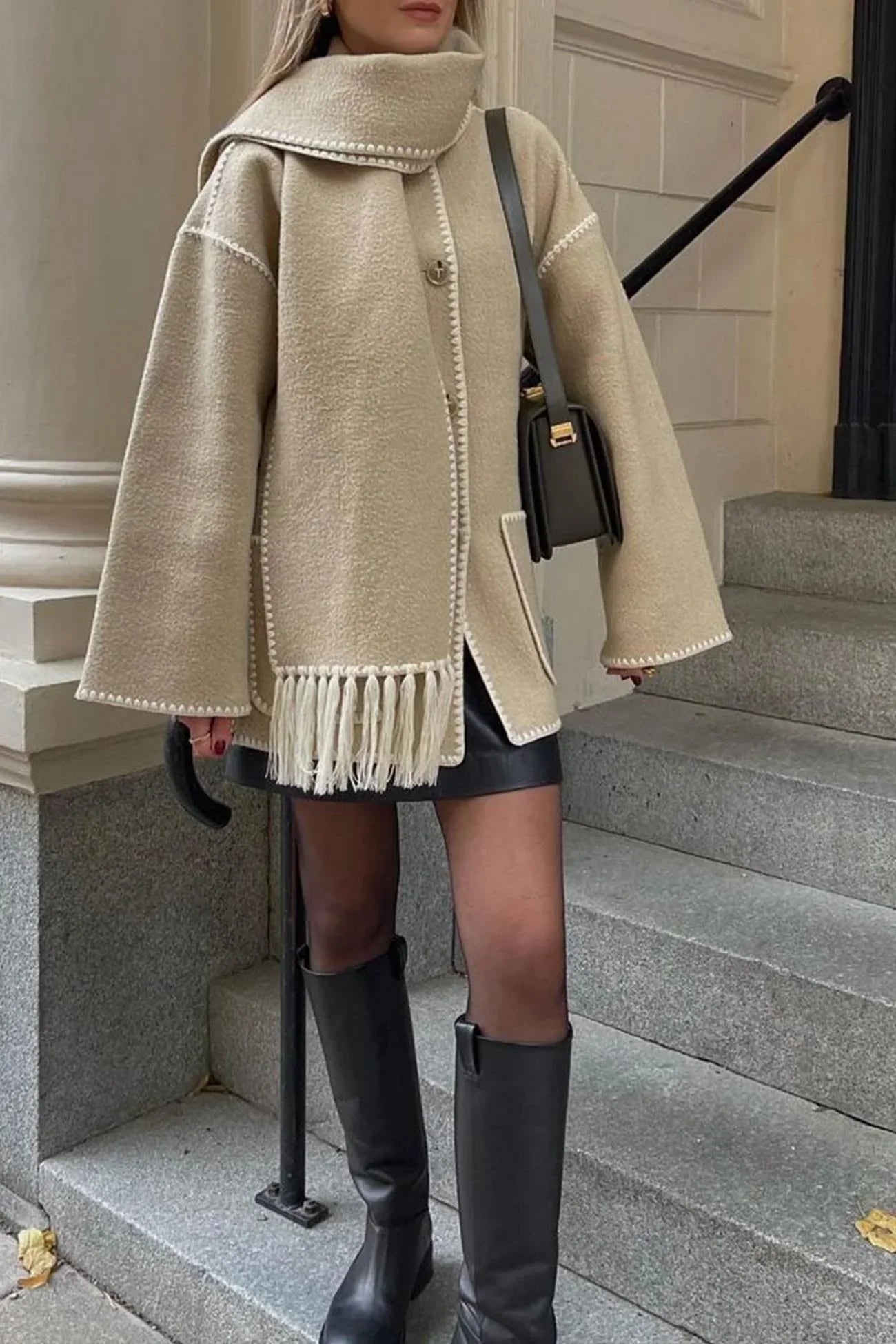 Krohn-e | Mantel Poncho-Stil - Oversized Passform - Wollmischung - Hoher Kragen - 3/4 Ärmel