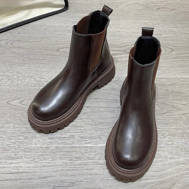 Tessa Chelsea Boots