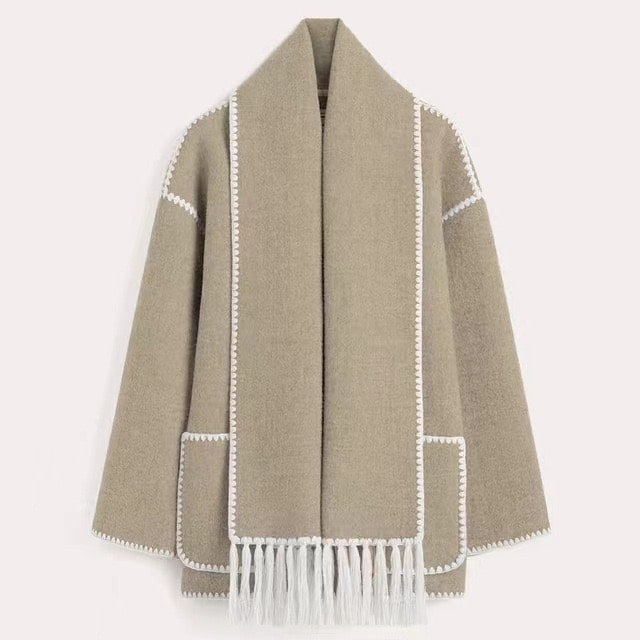Komfortable Wolljacke mit Kapuze von Marie™