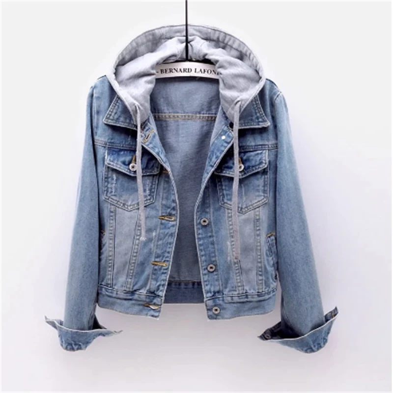 Jacky: Modische Jeansjacke für Damen im Casual-Style