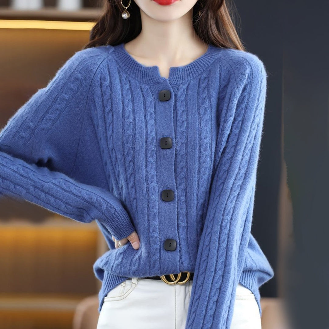 Modische Wollstrickjacke mit Knöpfen von KATE für Damen - warm und stylisch
