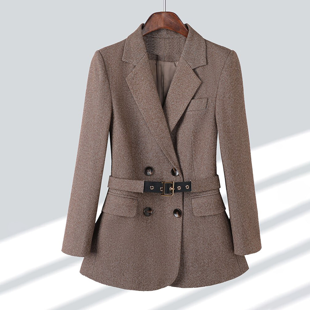 Elegantes Blazer-Modell mit Gürtel von Wenith