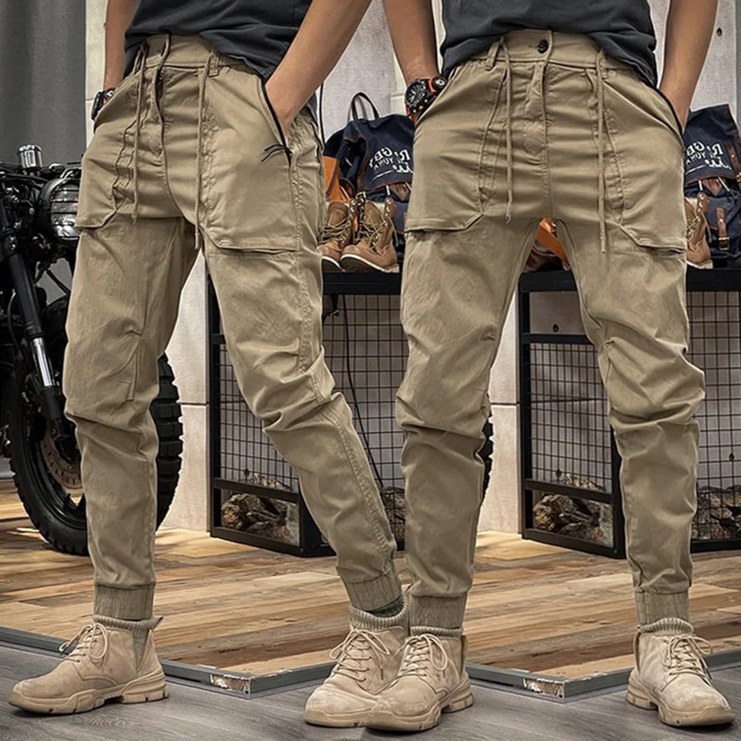 Herren Cargohose mit mehreren Taschen und Tapered Fit