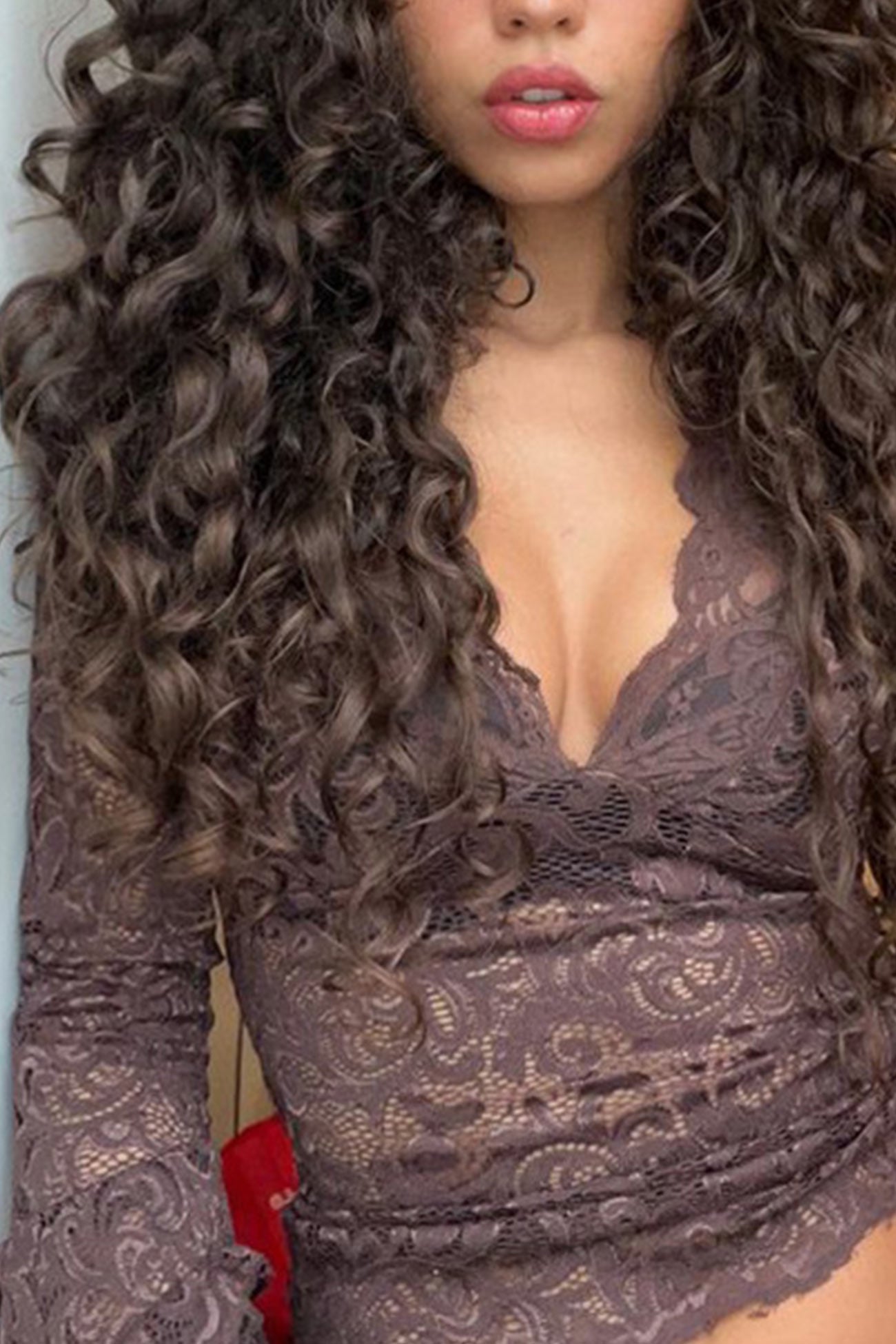 Fudus Oberteile mit V-Ausschnitt und ausgestellten Ärmeln