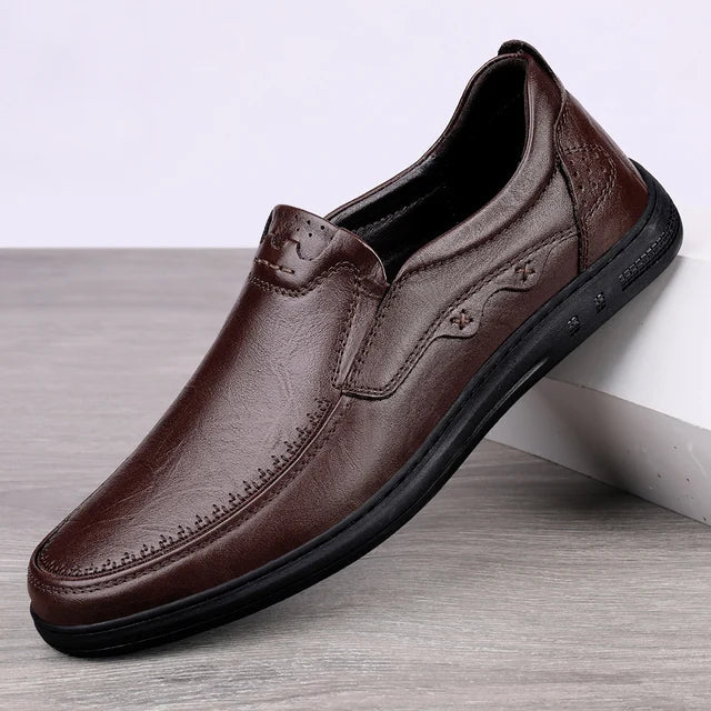 Edle Herrenhausschuhe aus echtem Leder - elegante Mokassins für Männer
