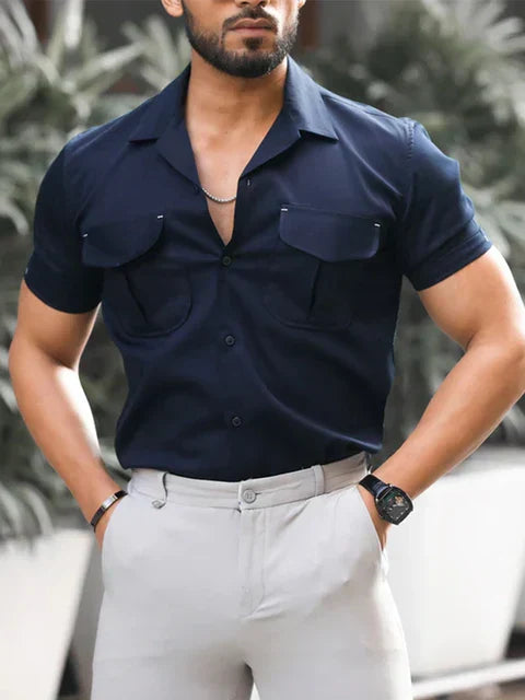 Baumwollhemd für Herren in gepflegtem Zustand