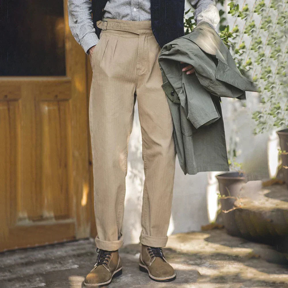 Plissierte Herrenhose