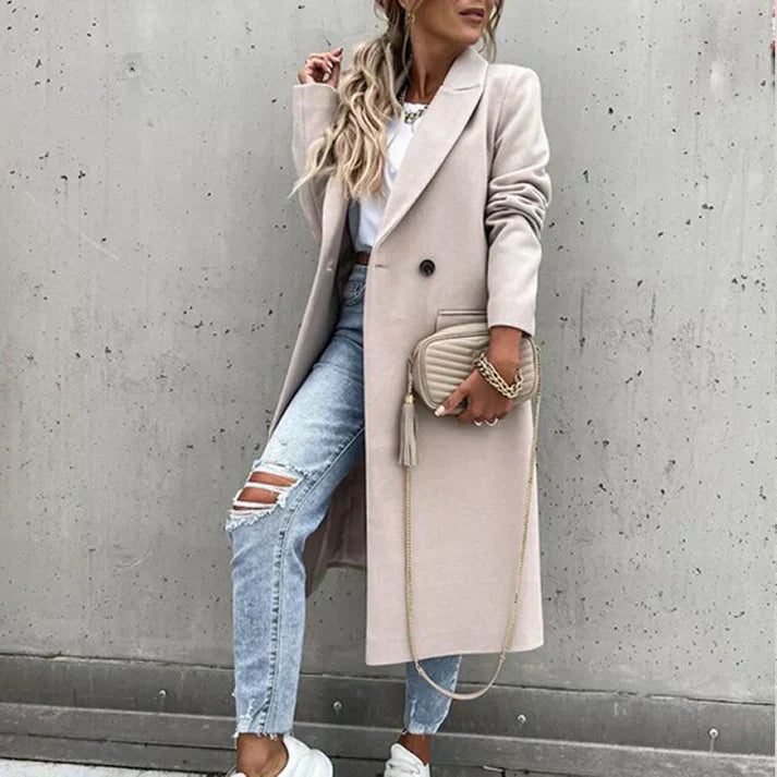 Avelena: Luxurious Tweed Jacket with Plaid Design