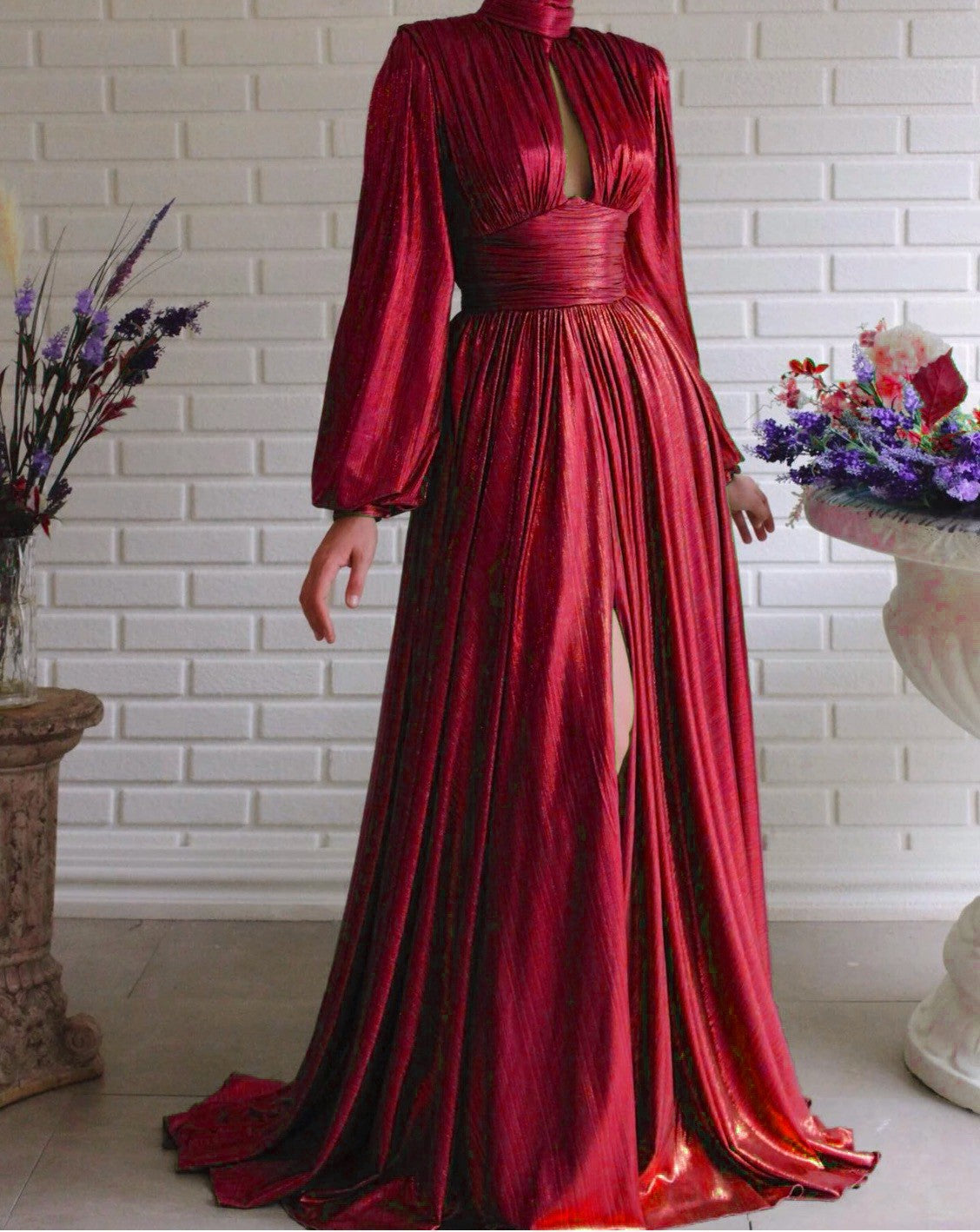Damen Elegantes Maxikleid mit plissierten Details und luxuriösem Fall Krohn-e