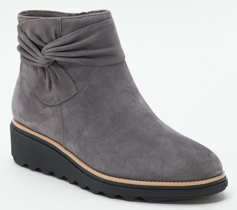 Damen Wedge-Stiefeletten mit geschmackvollem Falten-Design und rutschfester Sohle Krohn-e