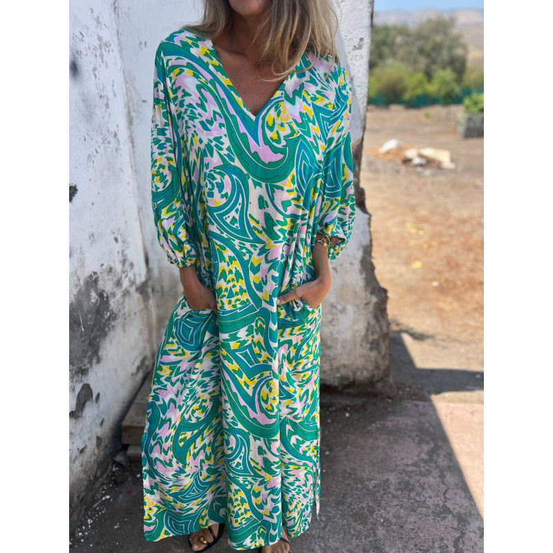 Stilvolles bedrucktes lässiges Maxikleid mit V-Ausschnitt von Fudus