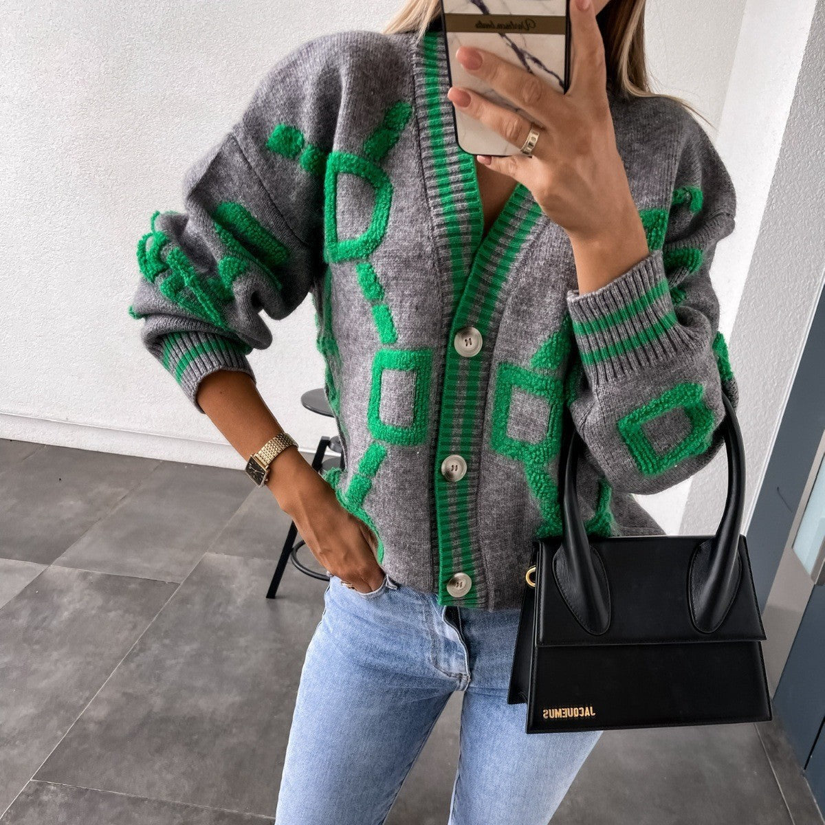 Damen Strickjacke mit grafischem Muster und eleganten Knöpfen Krohn-e