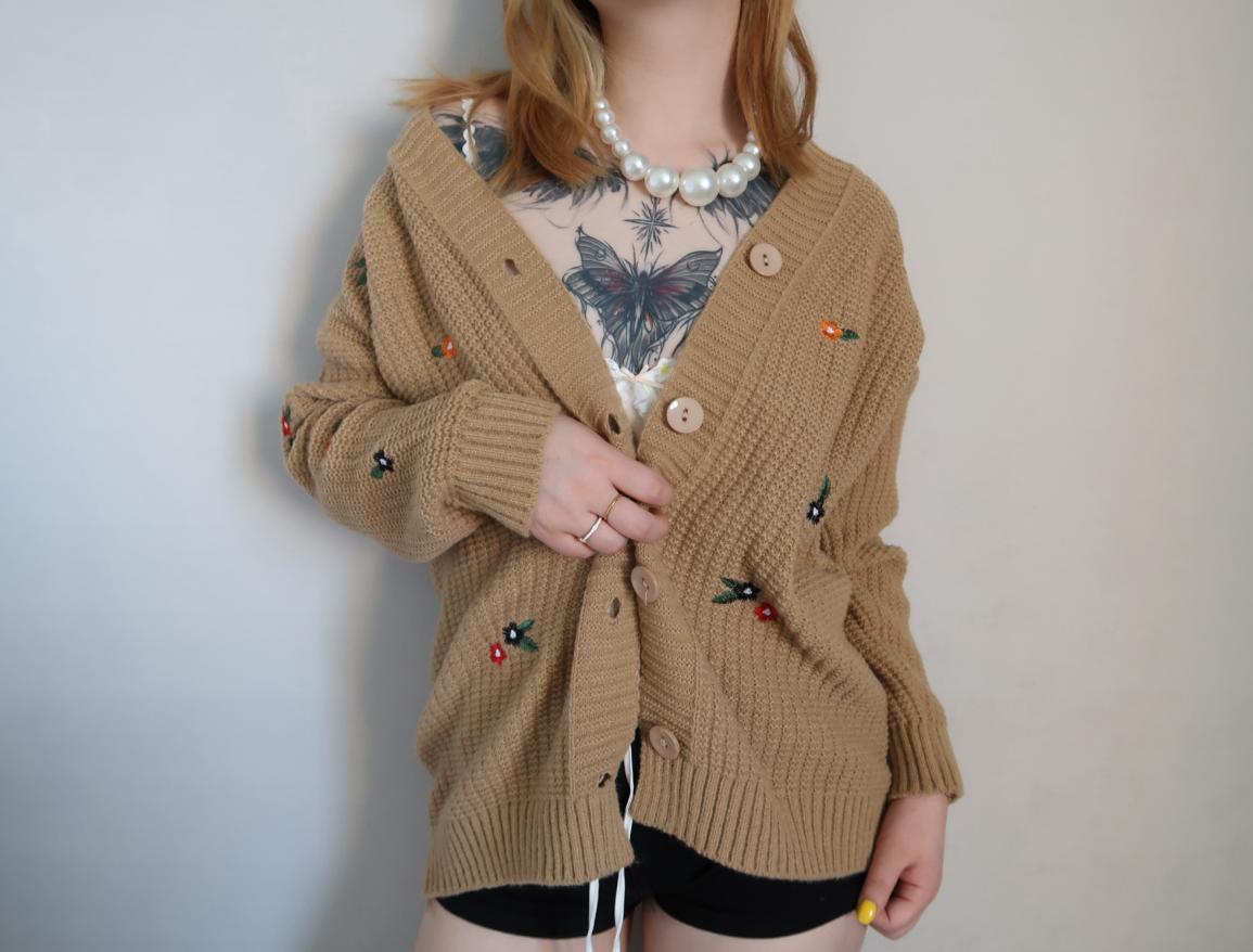 Damen Strickjacke mit buntem Blumenstickereien Krohn-e