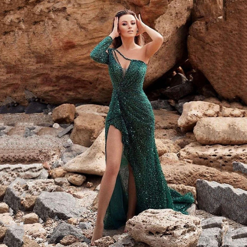 Glamouröses Pailletten-Partykleid mit langen Ärmeln von Fudus