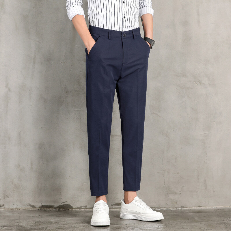 Herren moderneChinohose mit slim fit Schnitt und praktischen Seitentaschen Krohn-e