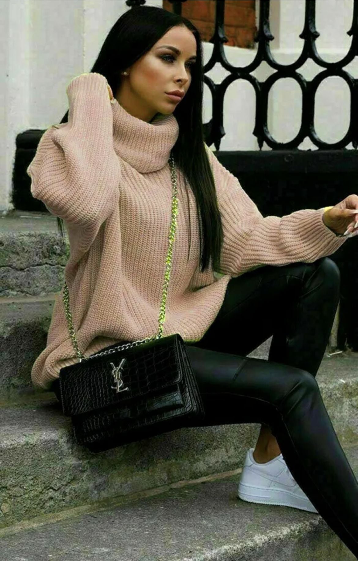 Damen Oversized-Strickpullover mit hohem Kragen und lässigem Schnitt Krohn-e