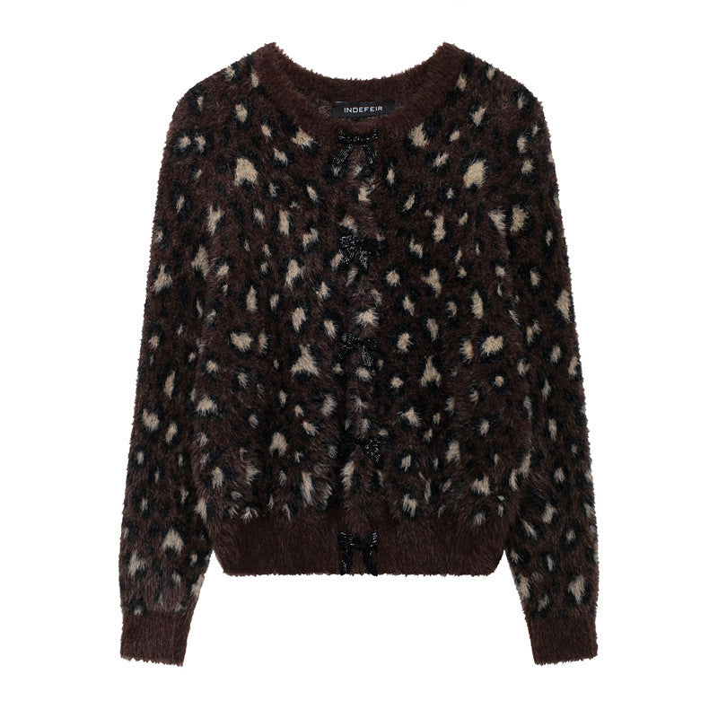 Damen Kuschelige Leopardenmuster-Strickjacke mit eleganten Knopfdetails Krohn-e