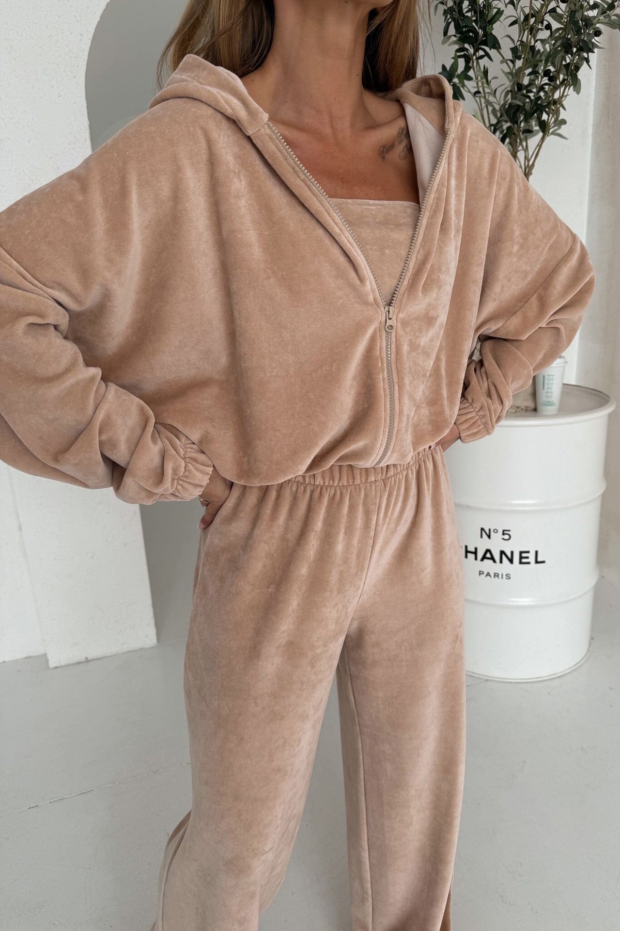 Krohn-e | Kapuzen Strickjacke und Elastische Weit Geschnittene Hose