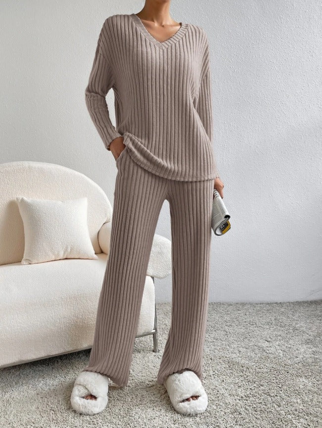Damen lässiger Strickanzug mit V-Ausschnitt und praktischen Taschen Krohn-e
