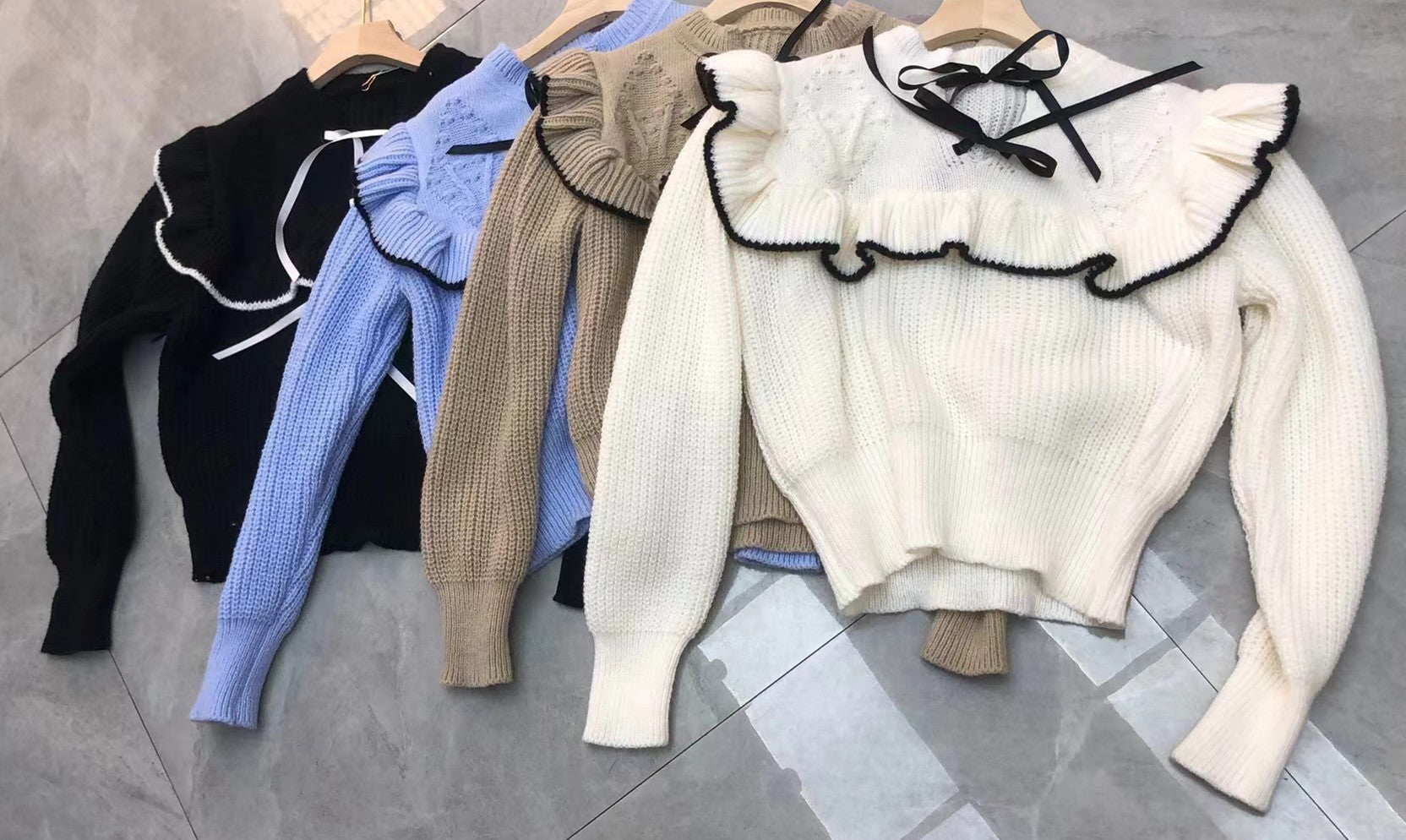 Damen Strickpullover mit eleganter Rüsche und Kapuze Krohn-e
