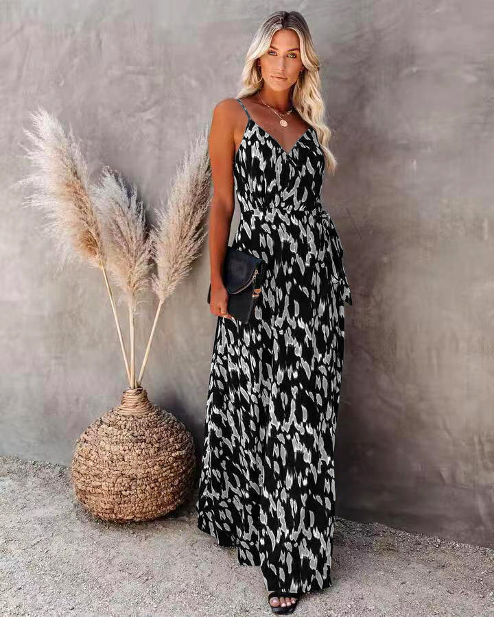 Neues Damen-Midikleid von Fudus mit Spaghettiträgern und Blumenmuster