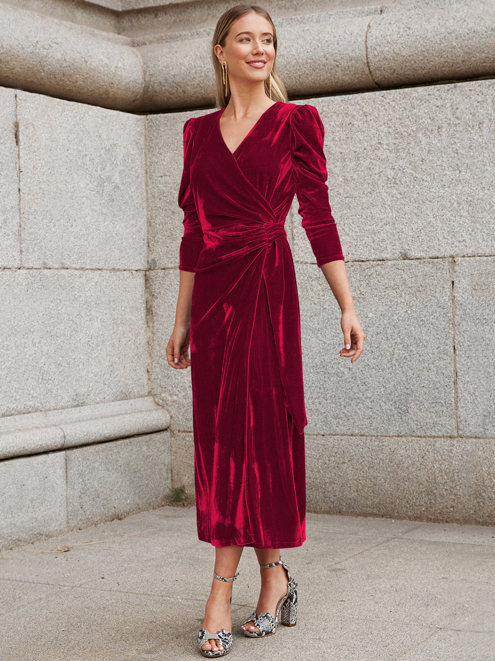 Damen Elegantes Wickelkleid mit Puffärmeln und Goldakzenten Krohn-e