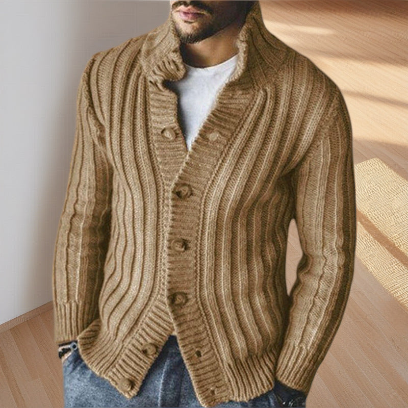 Herren Strickjacke mit klarem Rippenmuster und bequemem Stehkragen Krohn-e