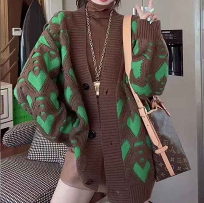 Damen Strickjacke mit einzigartigem Herzmuster und voluminösen Ärmeln Krohn-e
