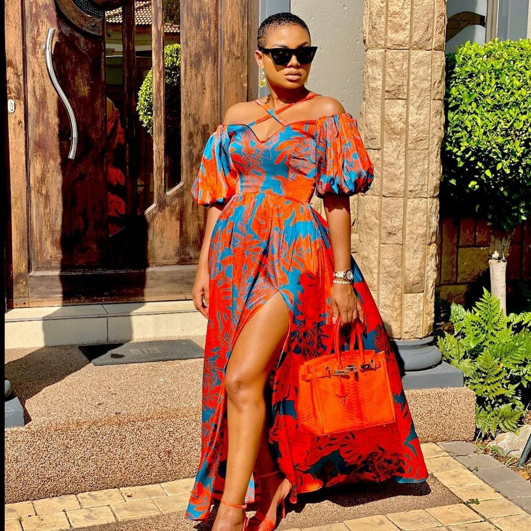 Fudus: Edles Maxikleid mit Schlitzsaum und V-Ausschnitt, off-shoulder