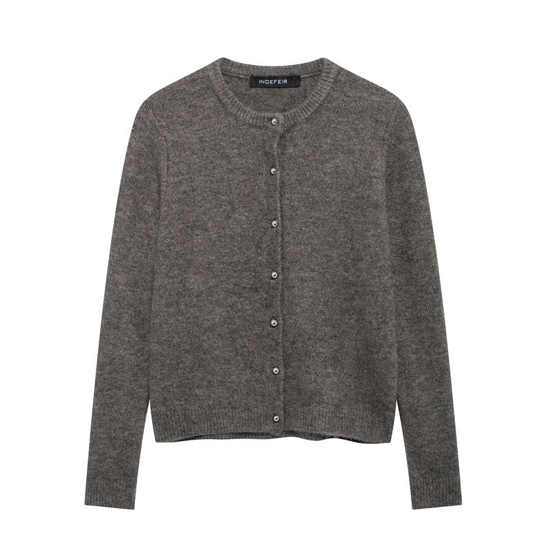Damen Strickjacke mit feinen Knopfdetails und klassischem Rundhalsausschnitt Krohn-e