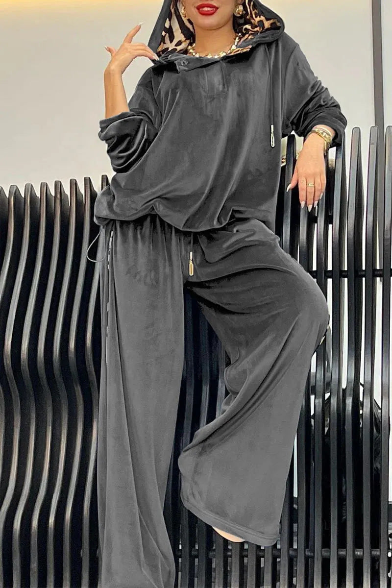 Damen Sportliches Loungewear-Set aus weichem Velours mit Kapuze Krohn-e