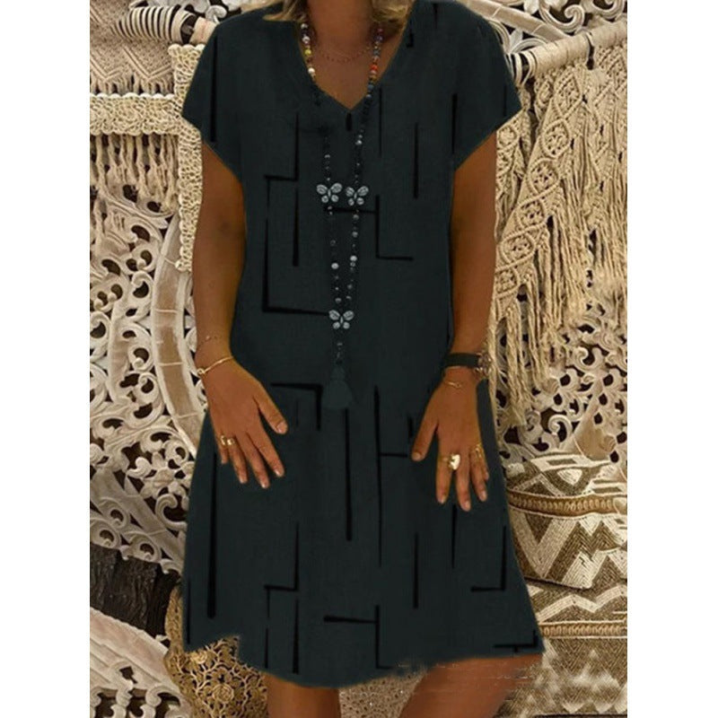 Trendiges Kleid mit V-Ausschnitt von Fudus im angesagten Print