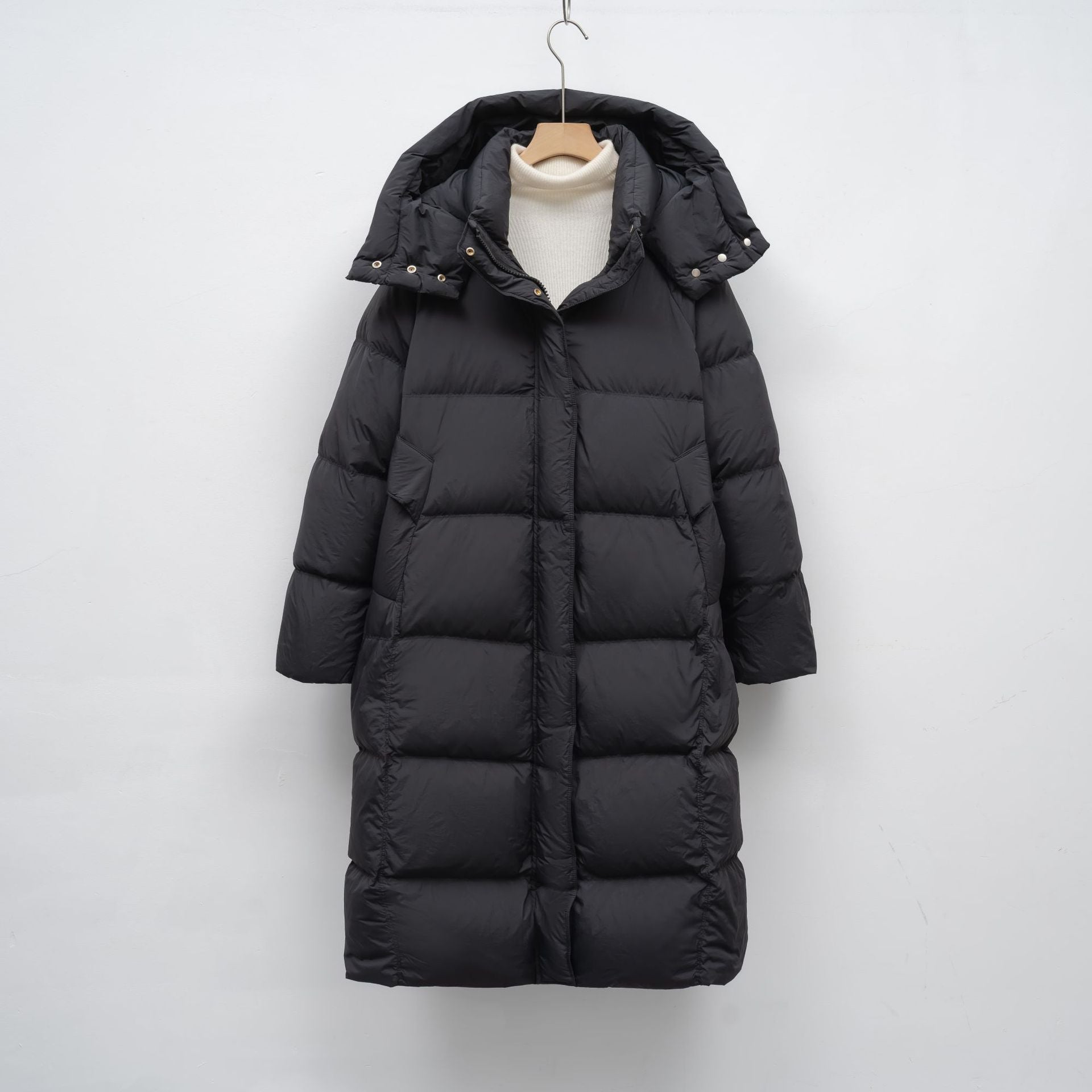 Damen Lange Daunenjacke mit verstellbarer Kapuze und luxuriösem Innenfutter Krohn-e