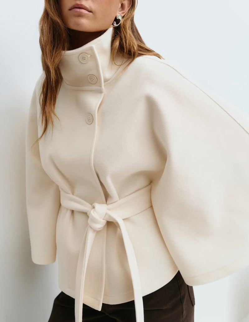 Krohn-e | Stehkragen Knopf Gürtel Cape Trenchcoat