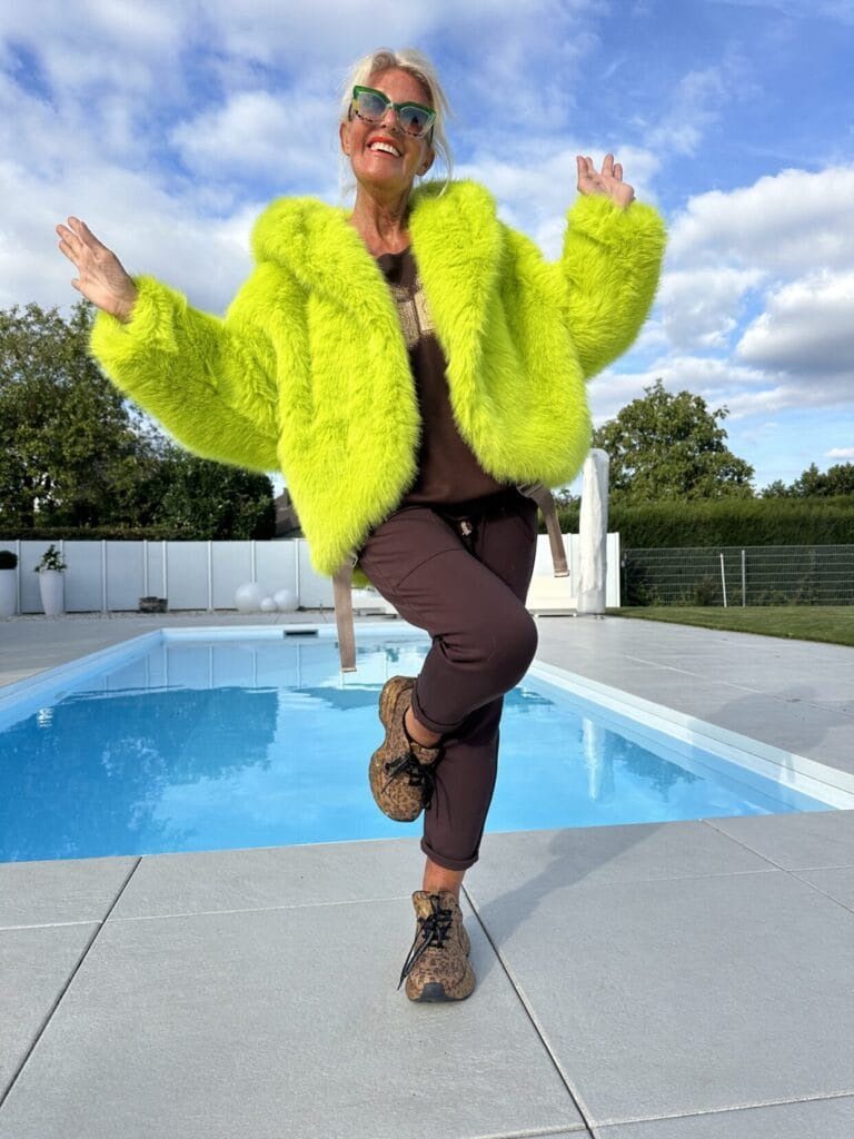 Damen Modische Fleecejacke mit weich gefüttertem Kragen und weitem Schnitt Krohn-e