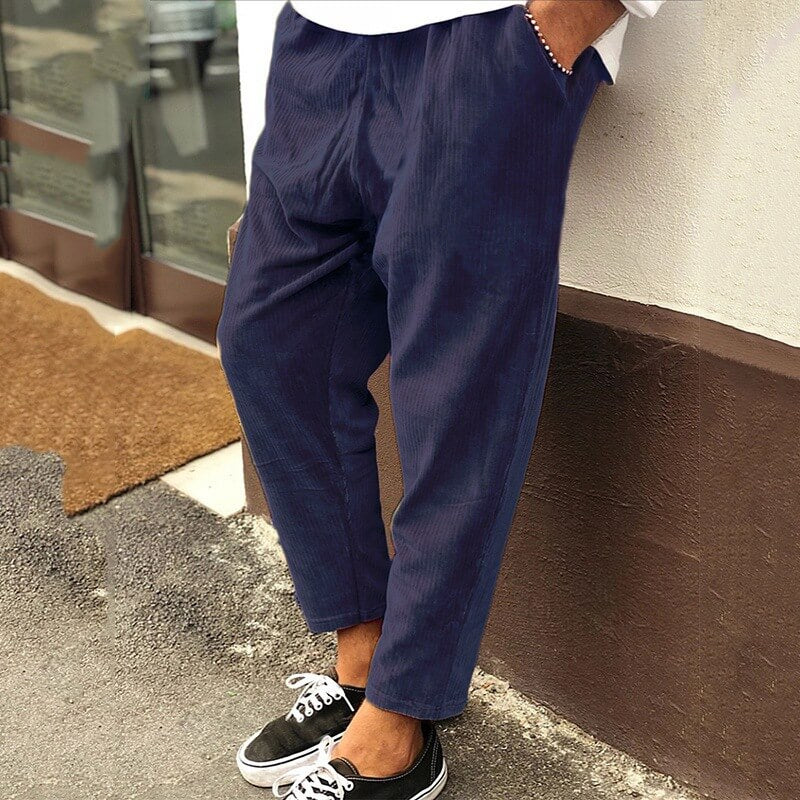 Unkomplizierte, weite Cordhose für Herren – West