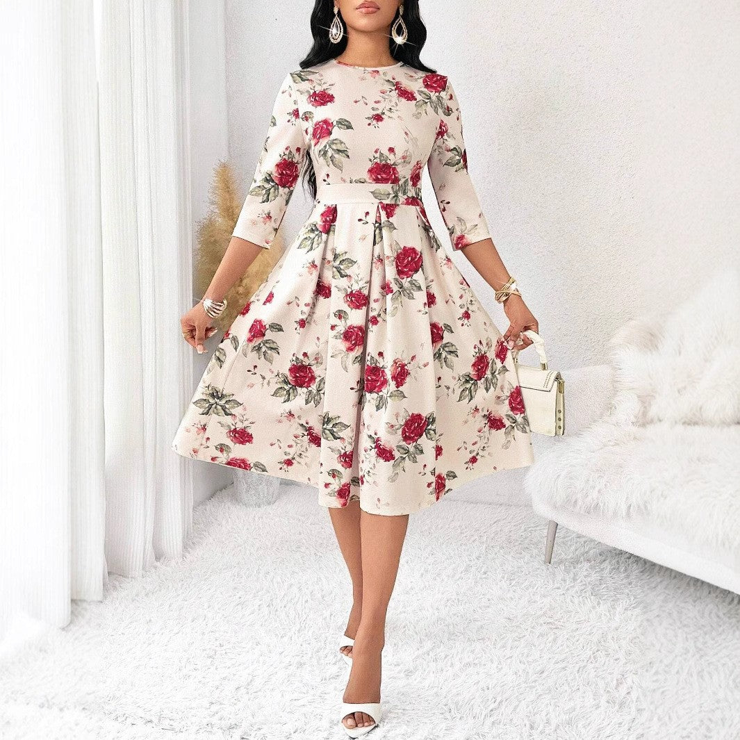 Fudus: Elegantes Midi-Kleid mit floralem Muster und halben Ärmeln