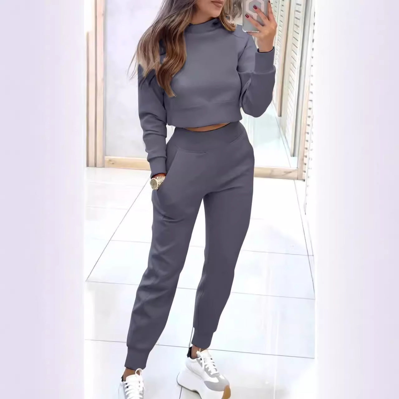 Damen Sportliches Loungewear-Set mit modischem Cropped-Oberteil und bequemen Jogginghosen Krohn-e