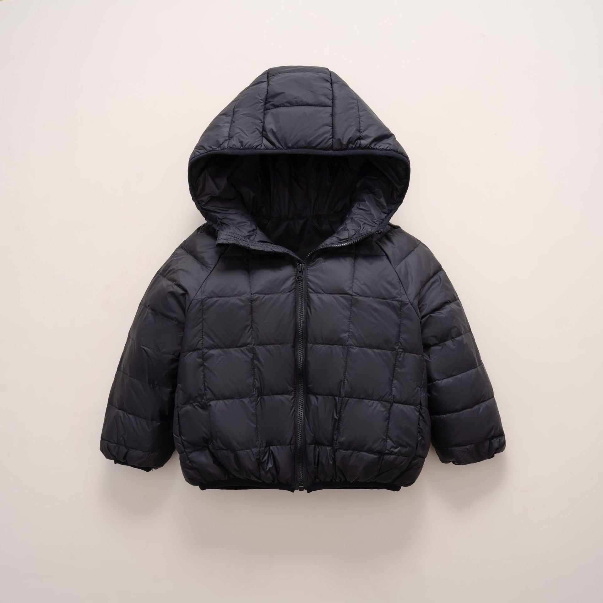 Damen warme Daunenjacke mit Kapuze und quer gestepptem Design Krohn-e