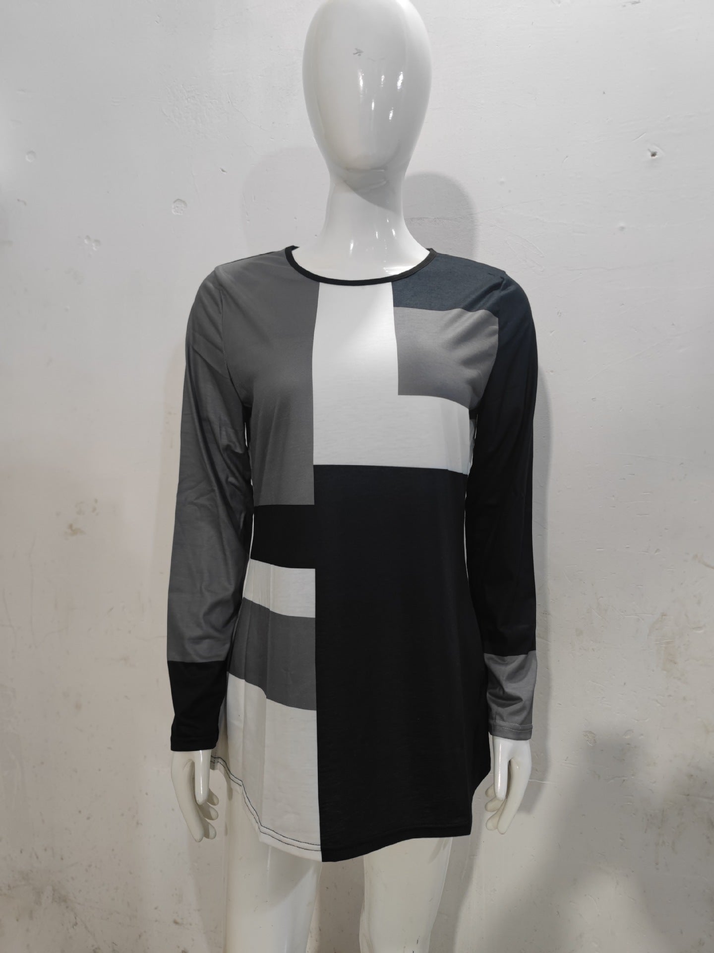 Fudus Modischer bedruckter Langarm-Pullover mit Rundhalsausschnitt