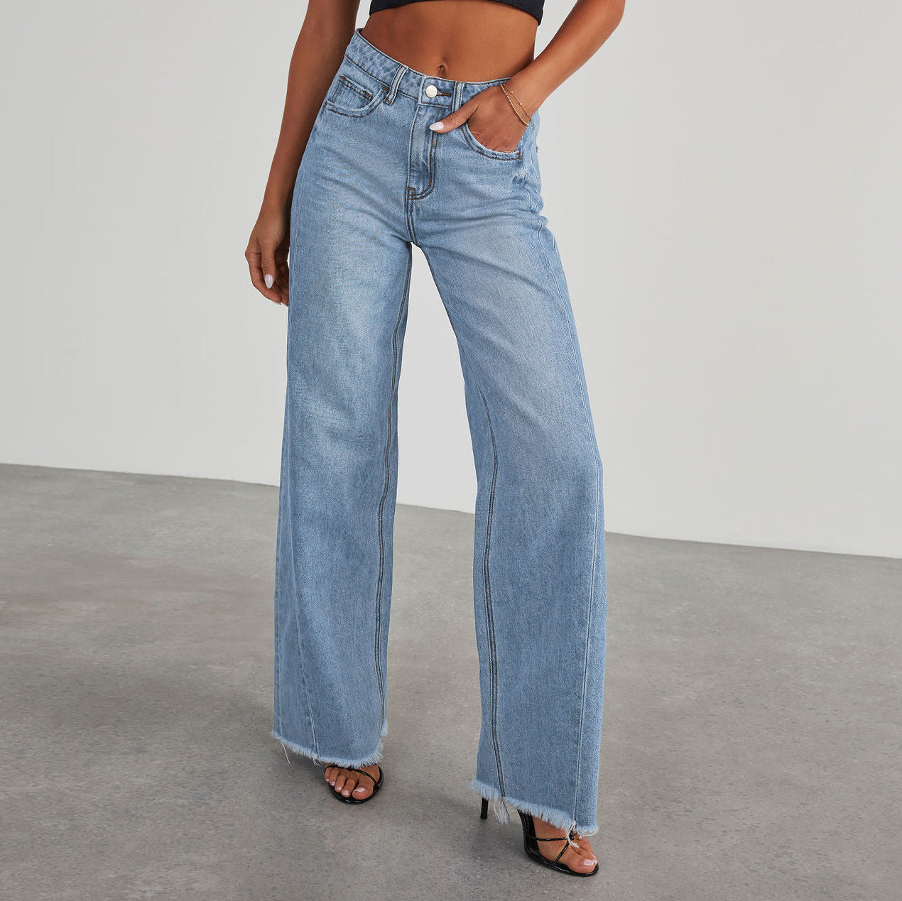 Damen Weit geschnittene Jeans mit trendigem fransigem Saum Krohn-e