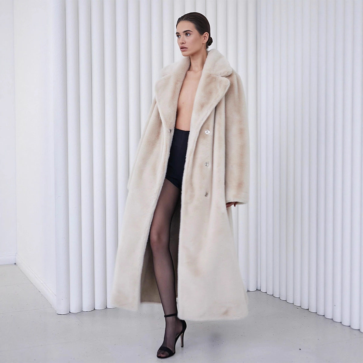 Damen Eleganter, gefütterter Wintermantel mit breitem Revers Krohn-e