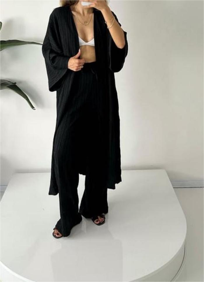 Strickjacke und Hose Set mit Rosmarin-Motiv für Entspannung