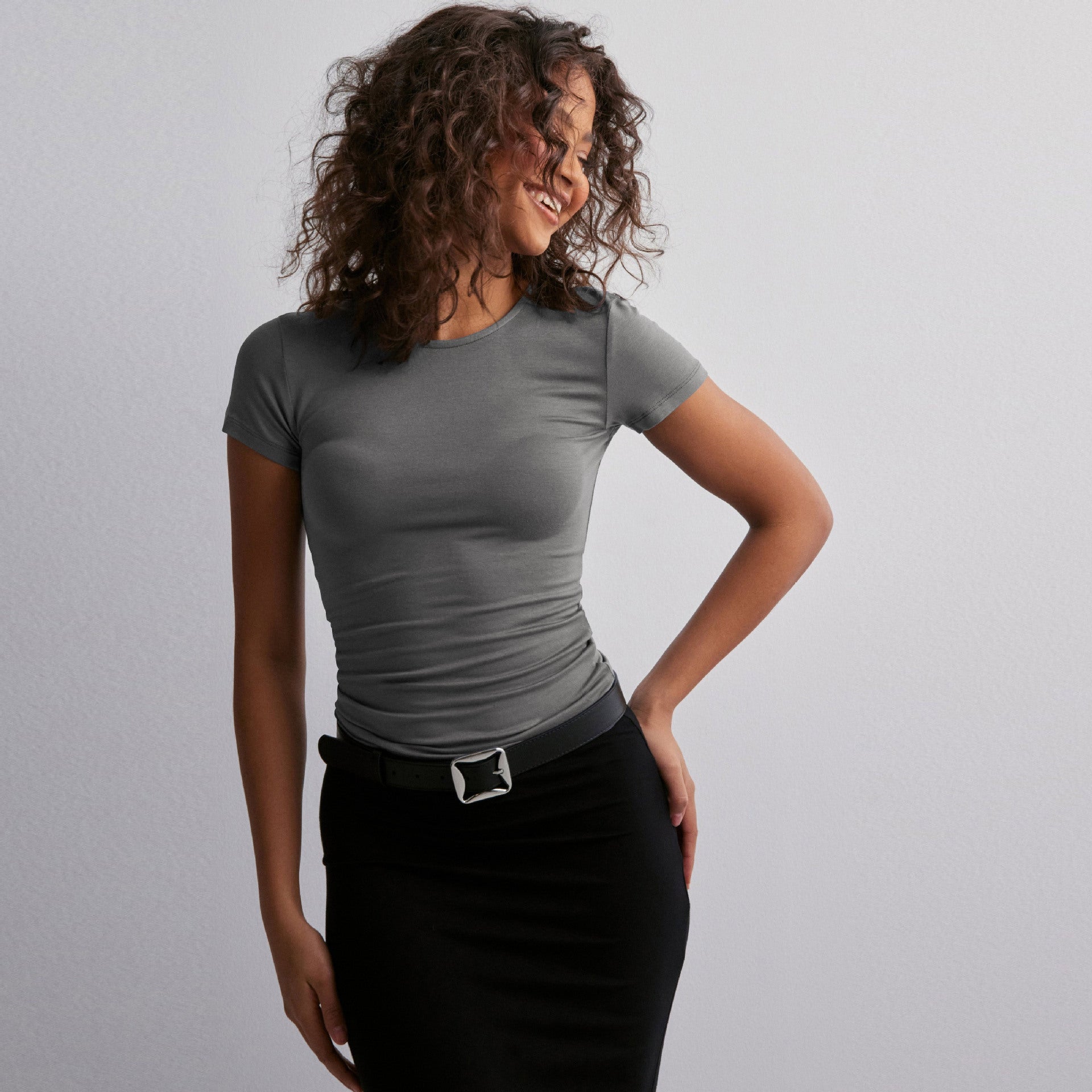 Damen Slim Fit T-Shirt aus hochwertigem Baumwollmix mit elastischem Stretch Krohn-e