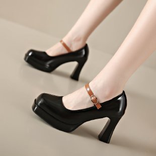Damen Plateau-Pumps mit elegantem Riemchen und komfortablem Blockabsatz Krohn-e