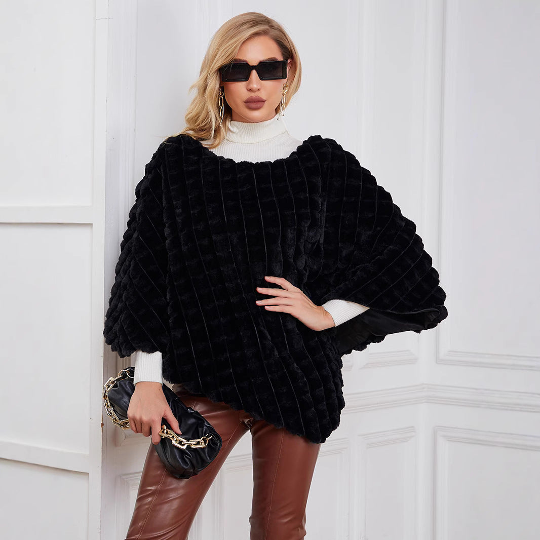 Damen Flauschiger Kunstpelzponcho mit strukturiertem Design und weichem Innenfutter Krohn-e - Krohn-e