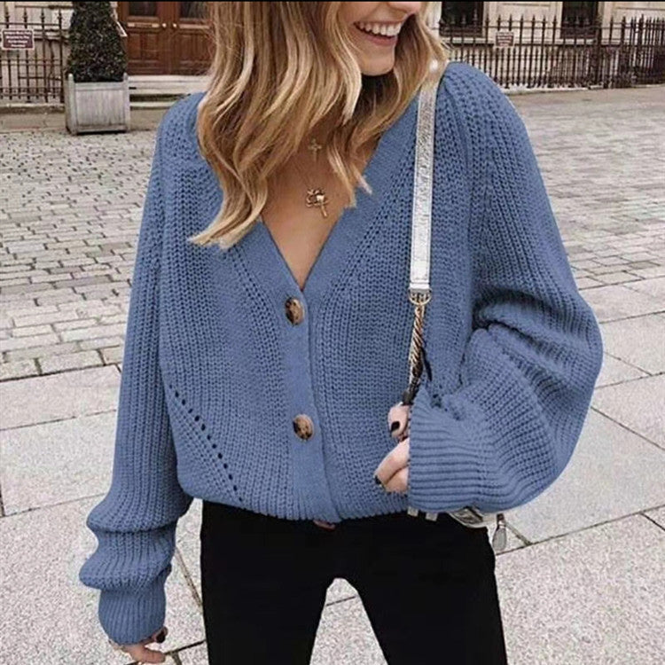 Damen hüftlanger Cardigan mit tiefem V-Ausschnitt und dekorativen Knöpfen Krohn-e